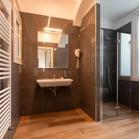 De' Clementi Otel 2*